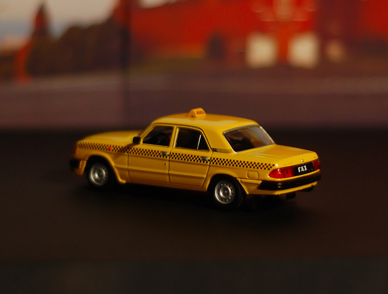 Illustration for article titled Soviet Saturday - Volga 3110 taxi